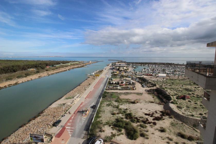 Inmobiliaria Grupo Nexus presents an exclusive duplex penthouse in the prestigious Puerto Marino urbanization. in Nexus Grupo
