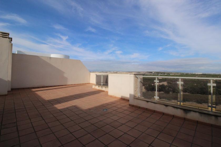 Inmobiliaria Grupo Nexus presents an exclusive duplex penthouse in the prestigious Puerto Marino urbanization. in Nexus Grupo