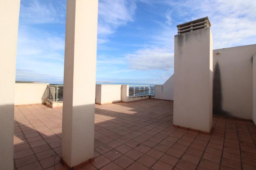 Inmobiliaria Grupo Nexus presents an exclusive duplex penthouse in the prestigious Puerto Marino urbanization. in Nexus Grupo