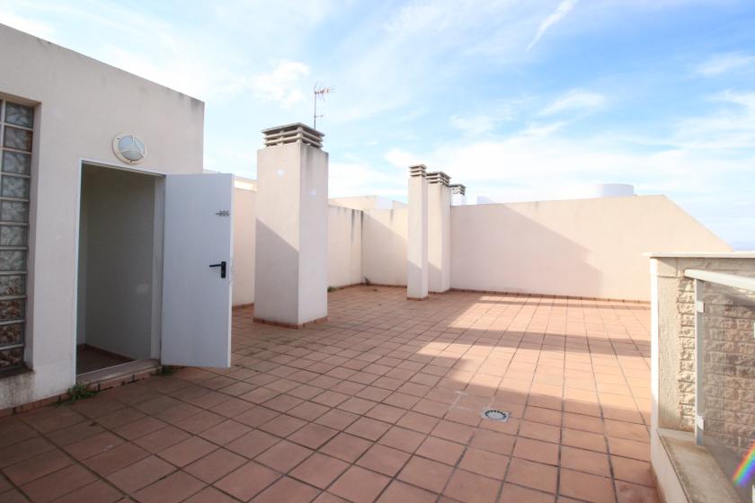 Inmobiliaria Grupo Nexus presents an exclusive duplex penthouse in the prestigious Puerto Marino urbanization. in Nexus Grupo
