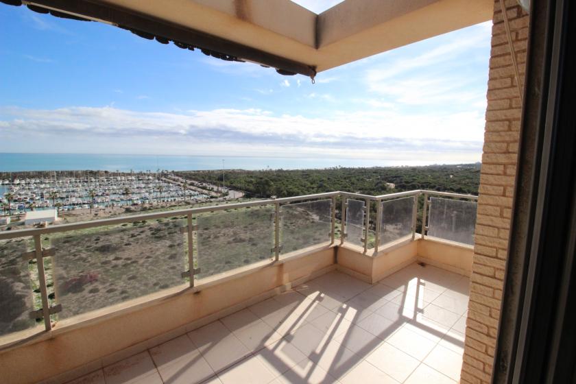 Inmobiliaria Grupo Nexus presents an exclusive duplex penthouse in the prestigious Puerto Marino urbanization. in Nexus Grupo