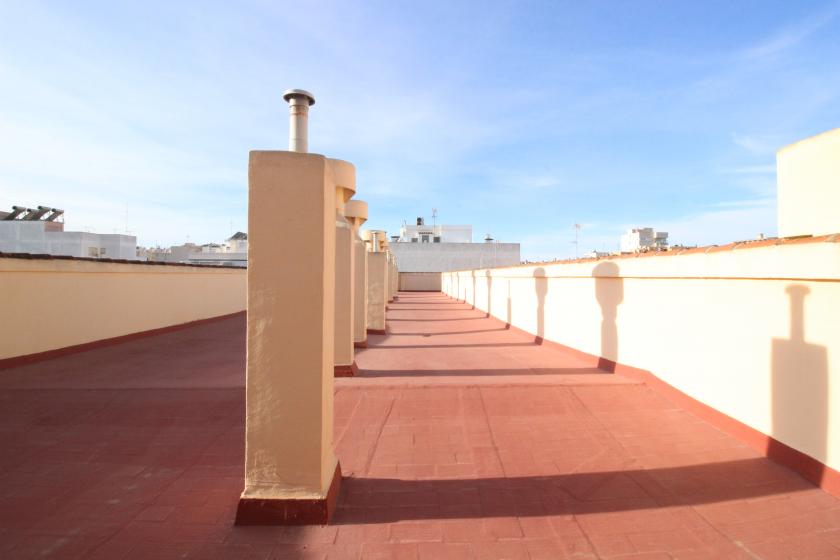 Grupo Nexus Real Estate is selling an apartment on Arenas  Street in Guardamar del Segura.  in Nexus Grupo