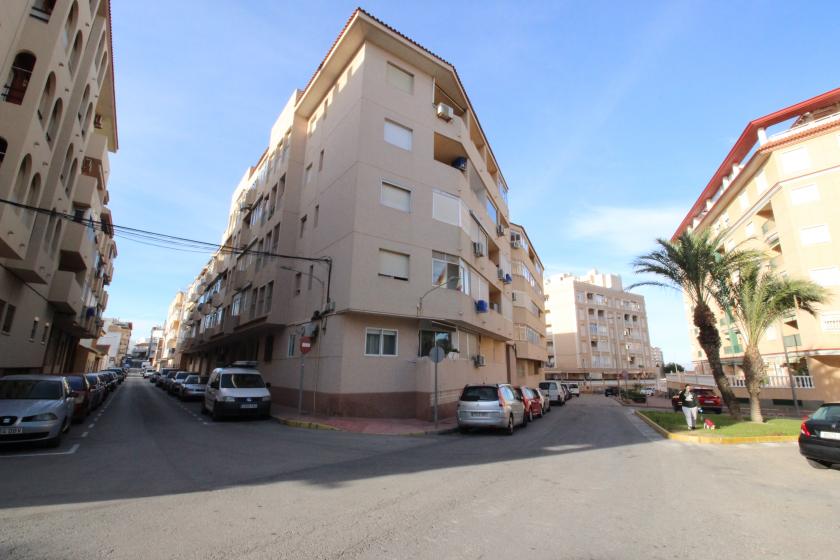 Grupo Nexus Real Estate is selling an apartment on Arenas  Street in Guardamar del Segura.  in Nexus Grupo