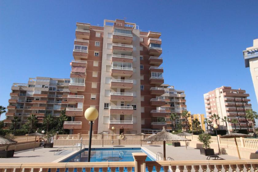Grupo Nexus sprzedaje imponujący penthouse na ulicy Alcalde Rosalino Pérez Hernández w Guardamar del Segura in Nexus Grupo
