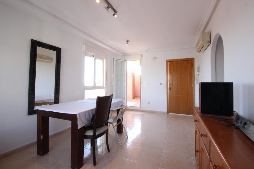 Grupo Nexus sprzedaje imponujący penthouse na ulicy Alcalde Rosalino Pérez Hernández w Guardamar del Segura in Nexus Grupo