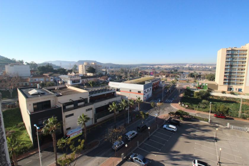 Your ideal home awaits you in this spectacular sixth-floor apartment with stunning views. Don't miss out in Nexus Grupo