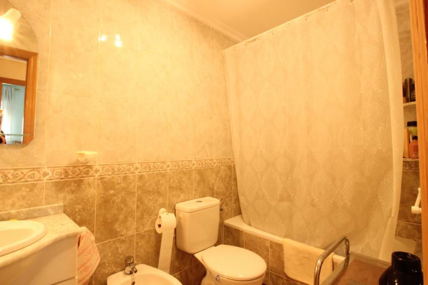 Your ideal home awaits you in this spectacular sixth-floor apartment with stunning views. Don't miss out in Nexus Grupo