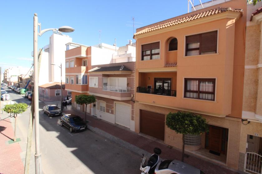 Inmobiliaria  Grupo  Nexus, Alquila  piso para todo el año en calle  San Emigdio in Nexus Grupo