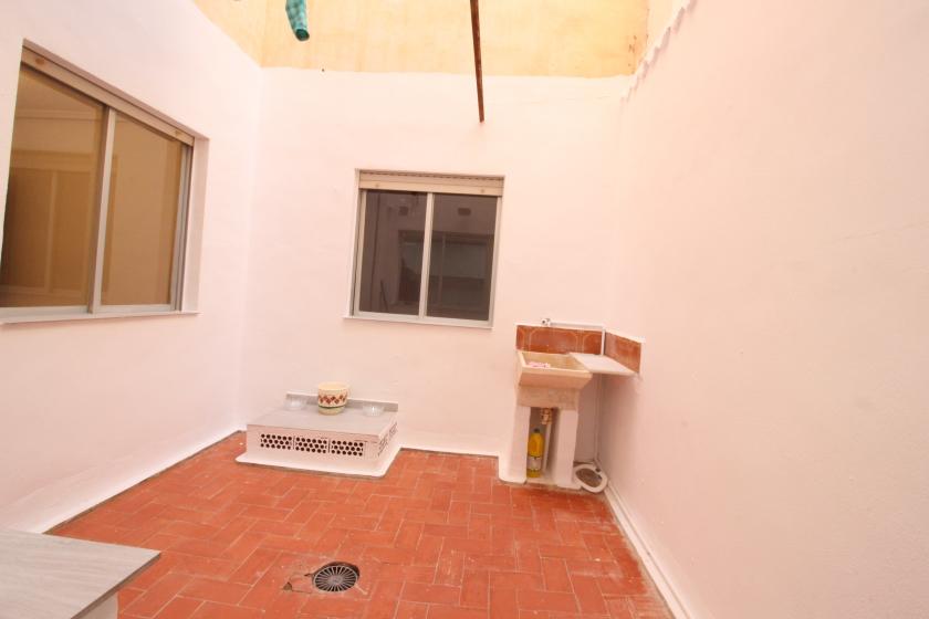 Inmobiliaria  Grupo  Nexus, Alquila  piso para todo el año en calle  San Emigdio in Nexus Grupo