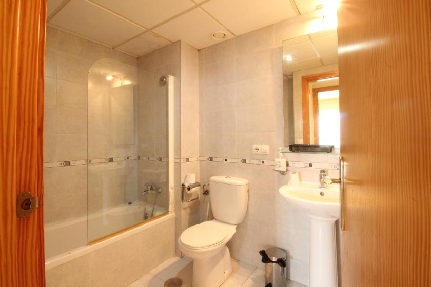 Inmobiliaria Grupo Nexus, Alquila piso para todo el año en Guardamar del Segura in Nexus Grupo