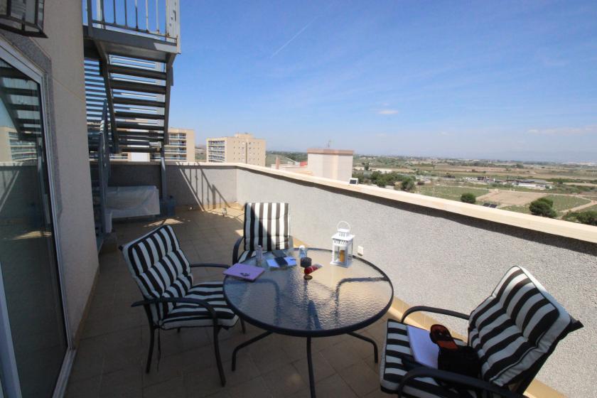 Grupo Nexus Real Estate offers you an exclusive duplex attic for sale on Avenue del Puerto, Guardamar del Segura. in Nexus Grupo