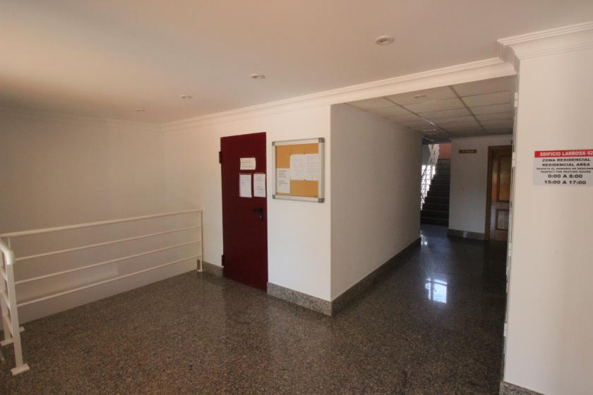 GRUP NEXUS MAKELAARDIJ, VERHUURT EEN APPARTEMENT VOOR HEEL JAAR. in Nexus Grupo