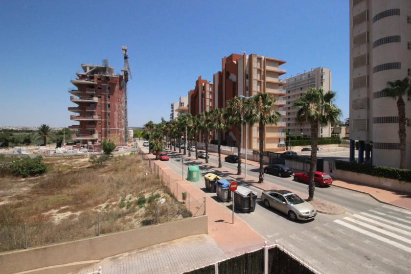 GRUP NEXUS MAKELAARDIJ, VERHUURT EEN APPARTEMENT VOOR HEEL JAAR. in Nexus Grupo