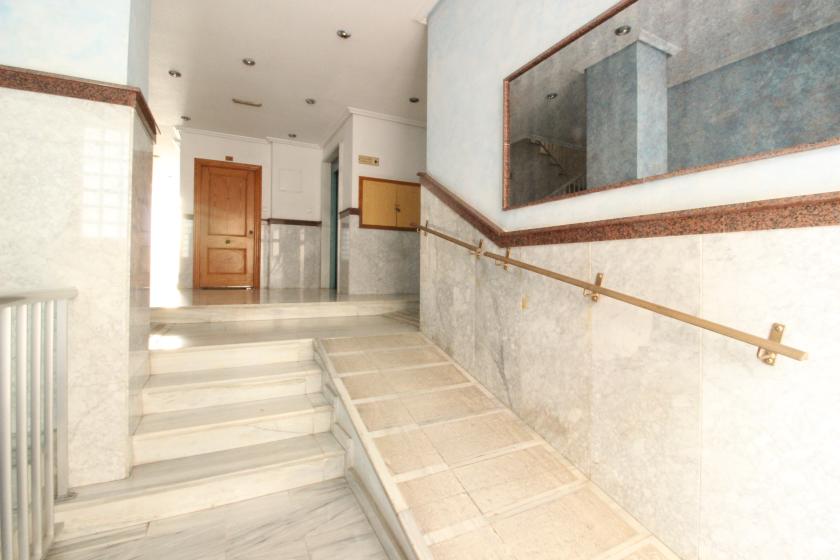 Nexus Group Onroerend Goed biedt een mooi appartement te koop aan op de Sanchís Guarner-straat Ideaal voor investeringen of wonen op een toplocatie in Nexus Grupo