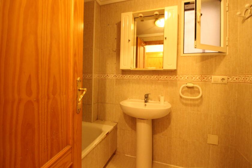 Real Estate Group Nexus presents for sale a beautiful apartment on Sanchís Guarner Street, ideal for living. in Nexus Grupo