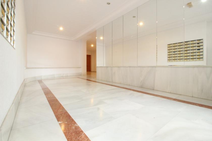 Real Estate Group Nexus presents for sale a beautiful apartment on Sanchís Guarner Street, ideal for living. in Nexus Grupo