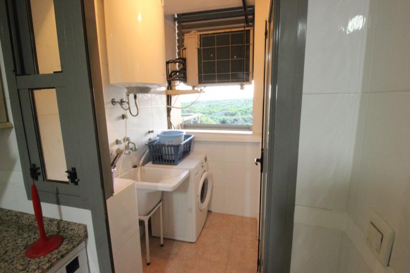 Realitní skupina Nexus nabízí k prodeji nádherný byt v rezidenční čtvrti Puerto Marino. in Nexus Grupo