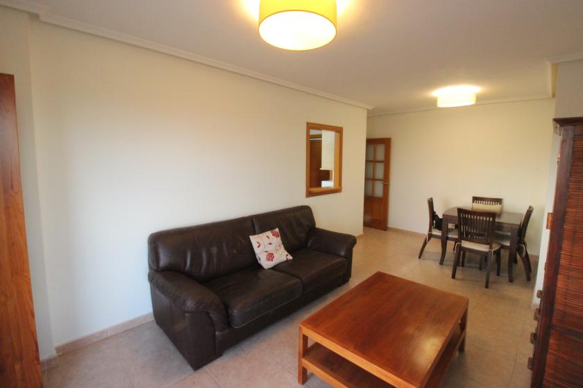 Realitní skupina Nexus nabízí k prodeji nádherný byt v rezidenční čtvrti Puerto Marino. in Nexus Grupo