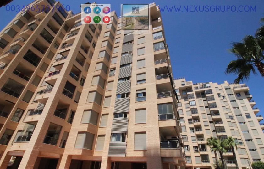 Realitní skupina Nexus nabízí k prodeji nádherný byt v rezidenční čtvrti Puerto Marino. in Nexus Grupo