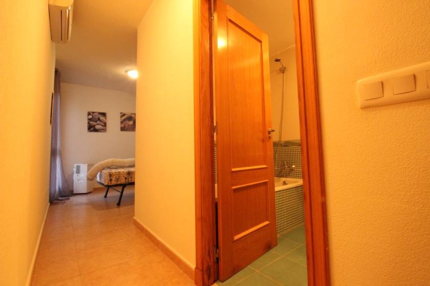 Realitní skupina Nexus nabízí k prodeji nádherný byt v rezidenční čtvrti Puerto Marino. in Nexus Grupo