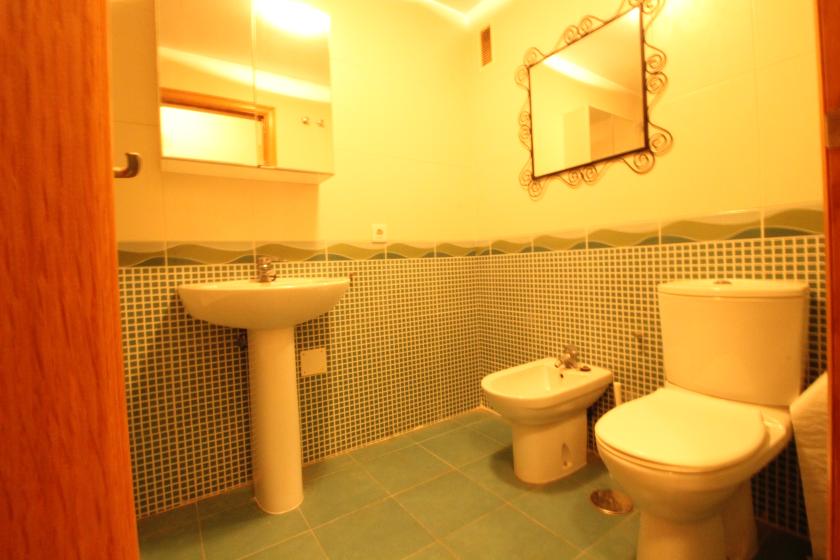 Realitní skupina Nexus nabízí k prodeji nádherný byt v rezidenční čtvrti Puerto Marino. in Nexus Grupo