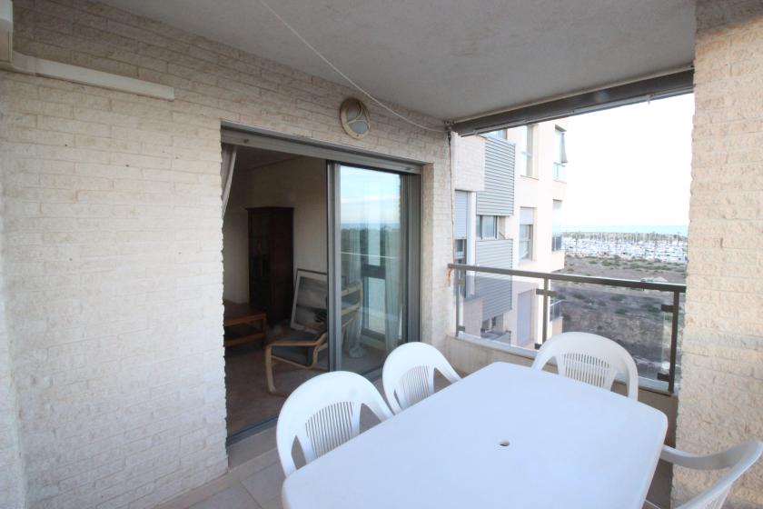 Realitní skupina Nexus nabízí k prodeji nádherný byt v rezidenční čtvrti Puerto Marino. in Nexus Grupo