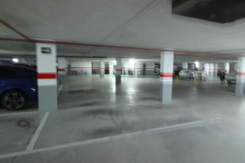 Realitní skupina Nexus nabízí k prodeji nádherný byt v rezidenční čtvrti Puerto Marino. in Nexus Grupo