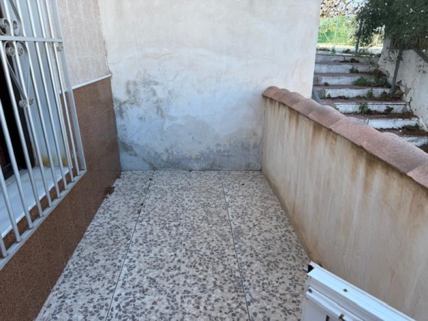 Realitní kancelář GRUPO NEXUS pronajímá dům na ulici Almoradí, poblíž hradu. in Nexus Grupo