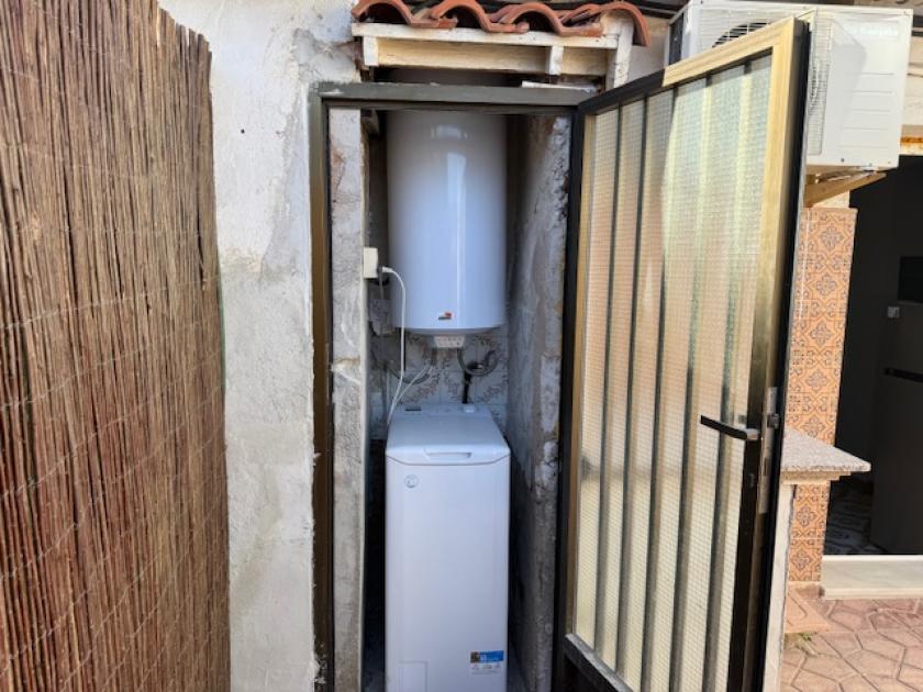 Realitní kancelář GRUPO NEXUS pronajímá dům na ulici Almoradí, poblíž hradu. in Nexus Grupo