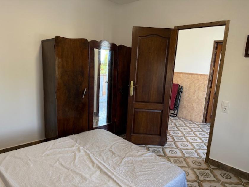 Realitní kancelář GRUPO NEXUS pronajímá dům na ulici Almoradí, poblíž hradu. in Nexus Grupo