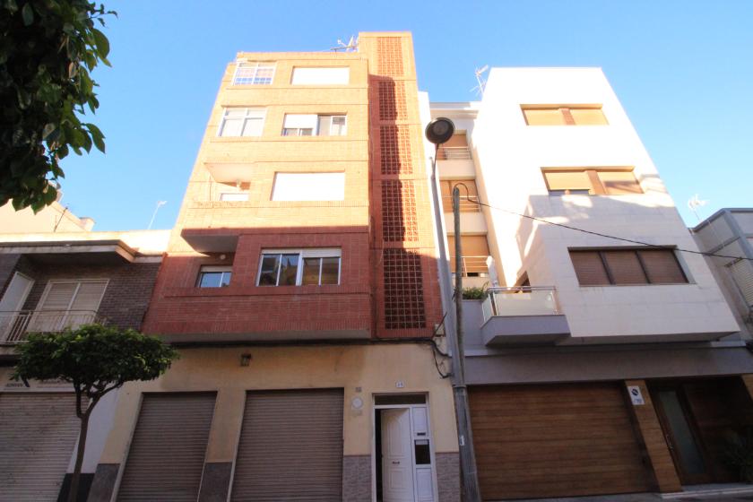 GRUPO NEXUS Real Estate offers for sale an apartment on San Emigdio Street, Guardamar del Segura. in Nexus Grupo