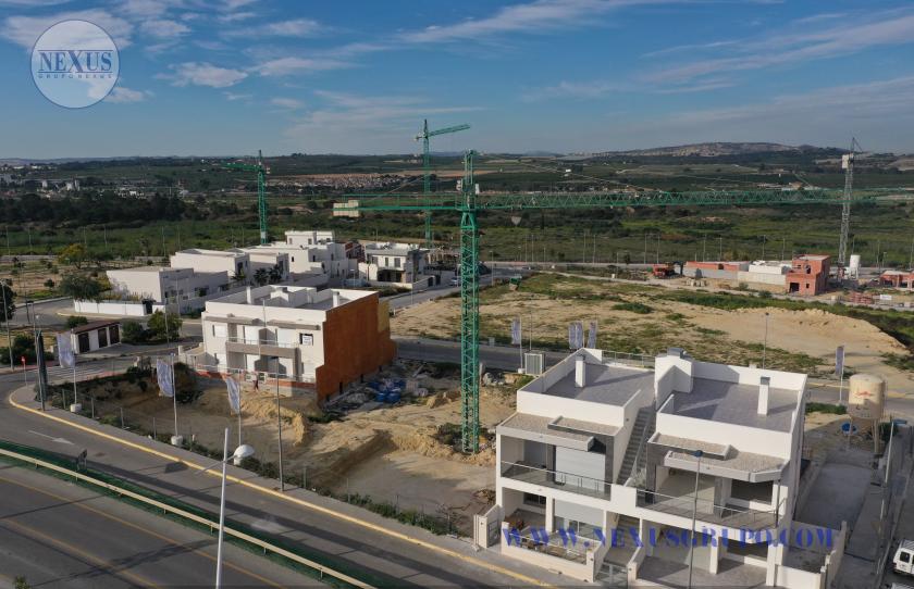 INMOBILIARIA GRUPO NEXUS VENDE BUNGALOWS DE LUJO EN BENIJOFAR in Nexus Grupo