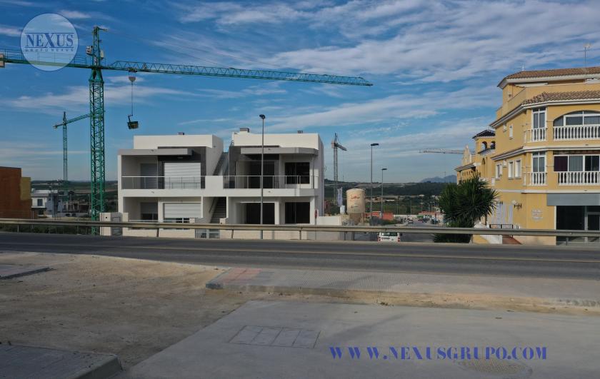 INMOBILIARIA GRUPO NEXUS VENDE BUNGALOWS DE LUJO EN BENIJOFAR in Nexus Grupo