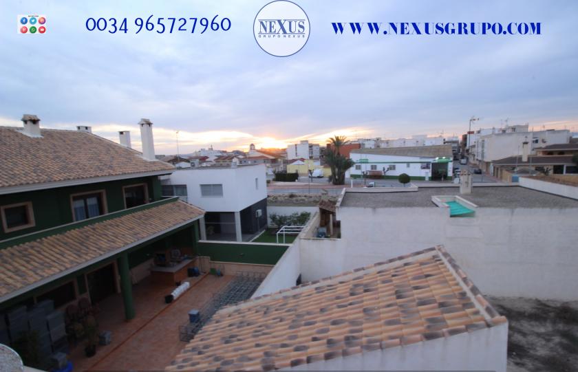 Grupo Nexus rents top floor bungalow in Nexus Grupo