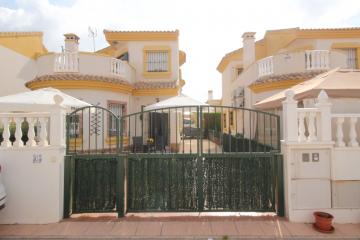 REAL ESTATE, GRUPO NEXUS, RENT VILLA FOR THE WHOLE YEAR, IN EL RASO in Nexus Grupo