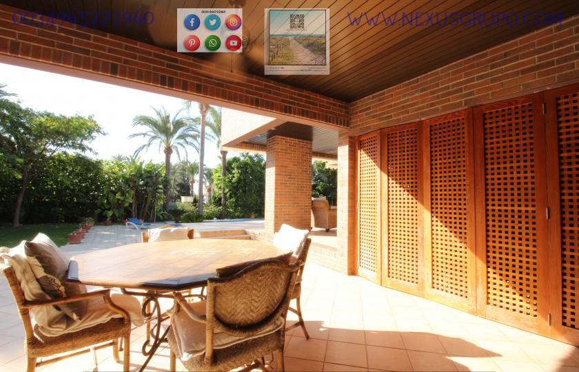 REAL ESTATE, GRUPO NEXUS, SELLS LUXURY VILLA IN MATOLA ELCHE in Nexus Grupo